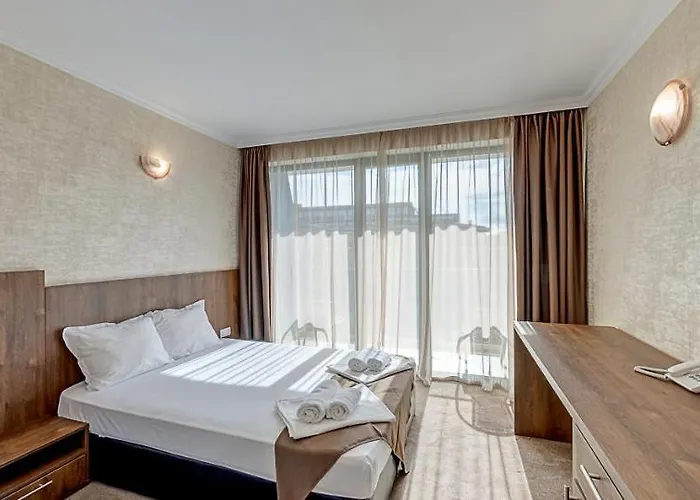 Pautalia 3* Napospart